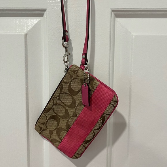 Coach wristlet - Picture 1 of 2